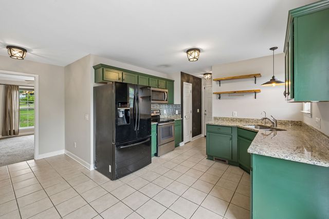 2258 Eastover Rd, Lebanon, TN 37090