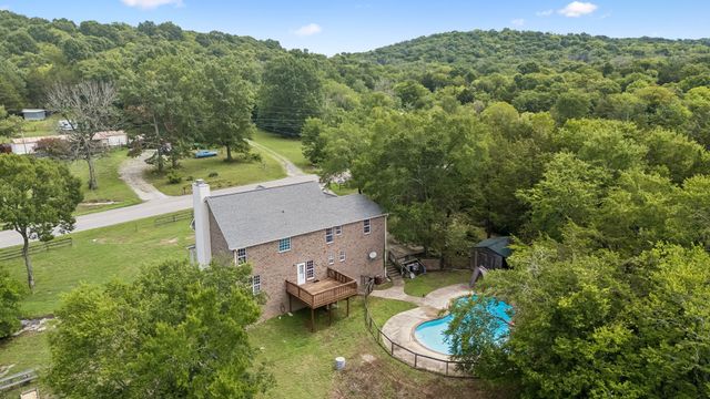 2258 Eastover Rd, Lebanon, TN 37090