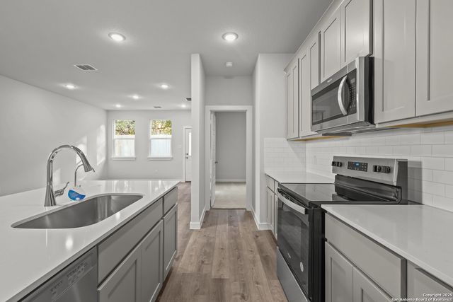 8914 WILDWOOD PASS, San Antonio, TX 78254