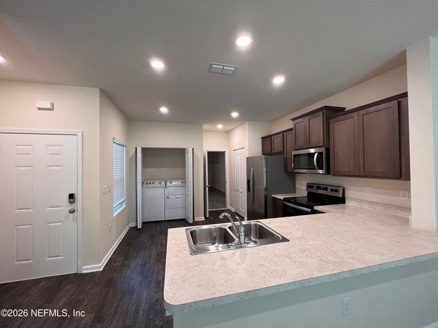 266 ARALIA Lane, Jacksonville, FL 32216