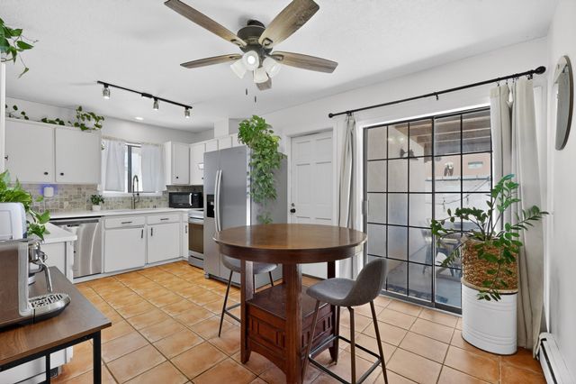 1277 Calle La Mirada, Santa Fe, NM 87507