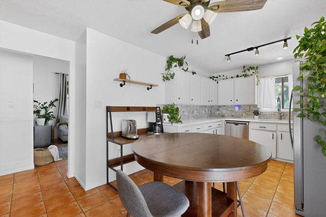 1277 Calle La Mirada, Santa Fe, NM 87507