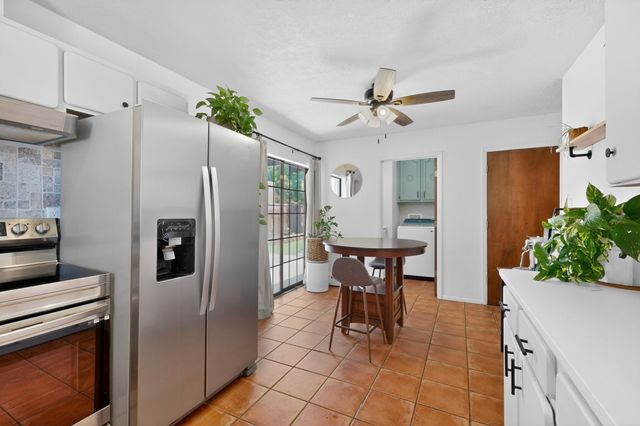 1277 Calle La Mirada, Santa Fe, NM 87507