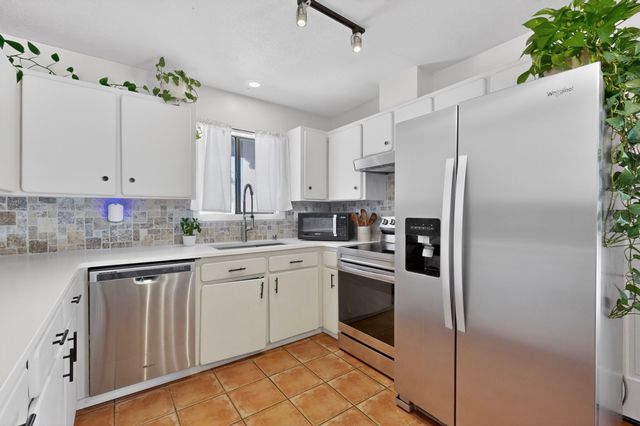 1277 Calle La Mirada, Santa Fe, NM 87507