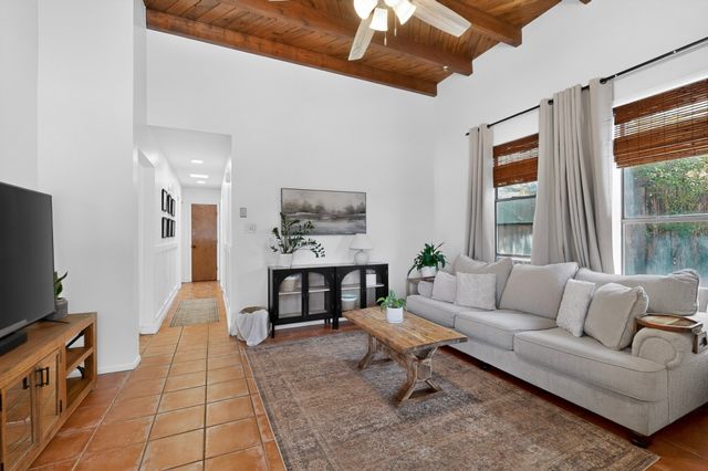 1277 Calle La Mirada, Santa Fe, NM 87507