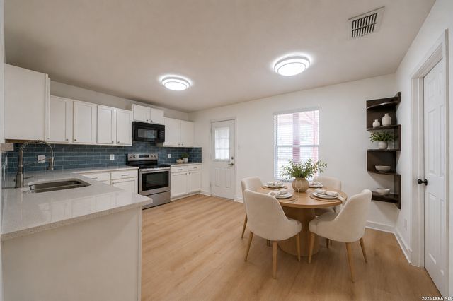 8011 SEATIDE VIS, San Antonio, TX 78249