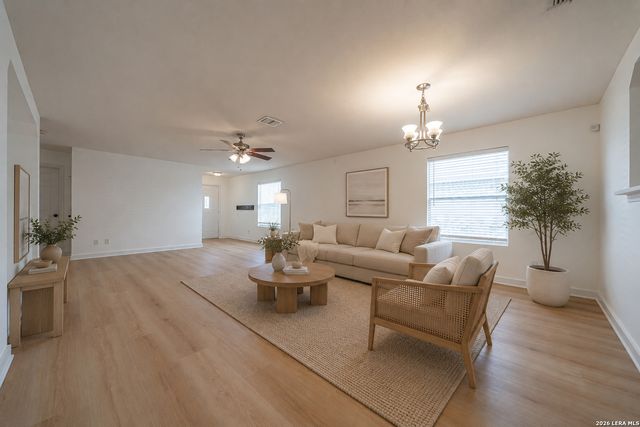 8011 SEATIDE VIS, San Antonio, TX 78249