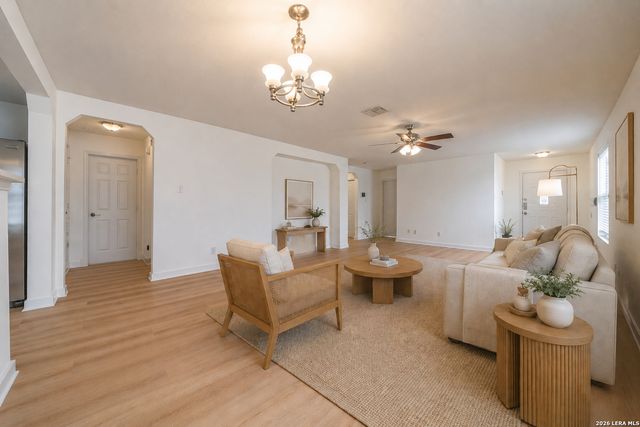 8011 SEATIDE VIS, San Antonio, TX 78249