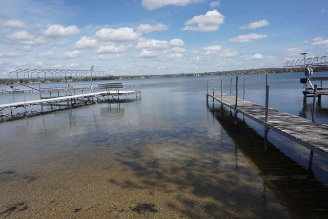 W183S7682 Kingston DRIVE, Muskego, WI 53150