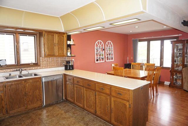 W183S7682 Kingston DRIVE, Muskego, WI 53150