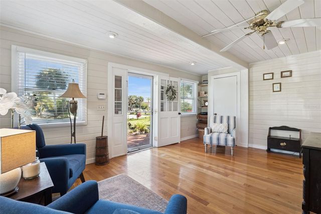 932 S RIVERSIDE DRIVE, Edgewater, FL 32132