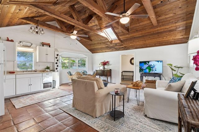 932 S RIVERSIDE DRIVE, Edgewater, FL 32132