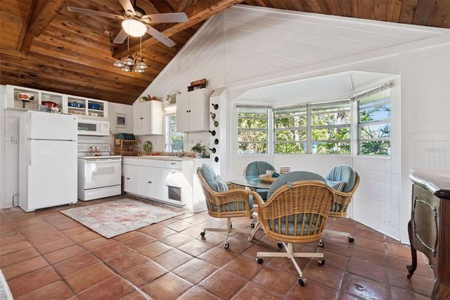 932 S RIVERSIDE DRIVE, Edgewater, FL 32132