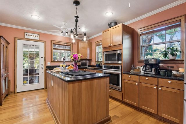 932 S RIVERSIDE DRIVE, Edgewater, FL 32132