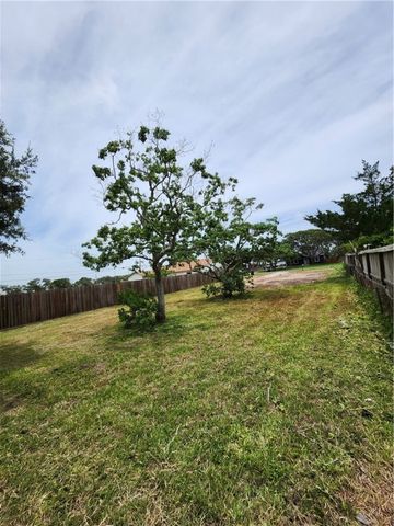 1510 Amber Dr, Corpus Christi, TX 78418