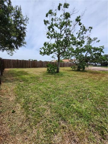 1510 Amber Dr, Corpus Christi, TX 78418