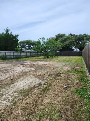 1510 Amber Dr, Corpus Christi, TX 78418