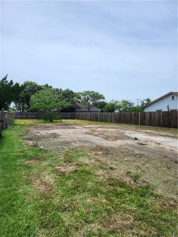 1510 Amber Dr, Corpus Christi, TX 78418