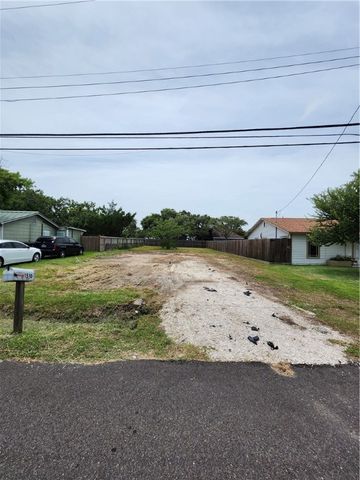 1510 Amber Dr, Corpus Christi, TX 78418