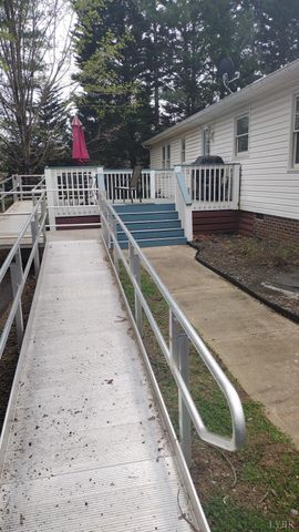 618 Prospect Road, Hurt, VA 24563