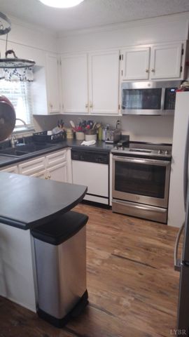 618 Prospect Road, Hurt, VA 24563
