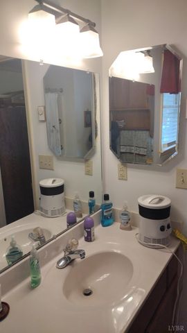 618 Prospect Road, Hurt, VA 24563