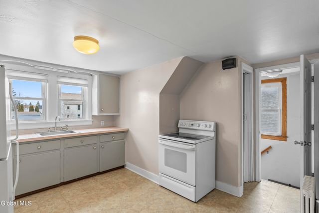 3011 Broadway, Rotterdam, NY 12306