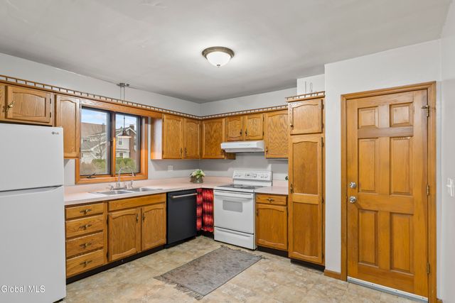 3011 Broadway, Rotterdam, NY 12306