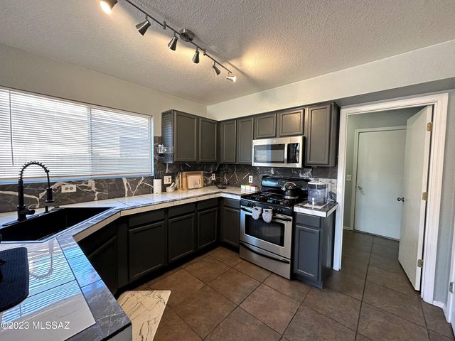 6114 S Earp Wash Lane, Tucson, AZ 85706