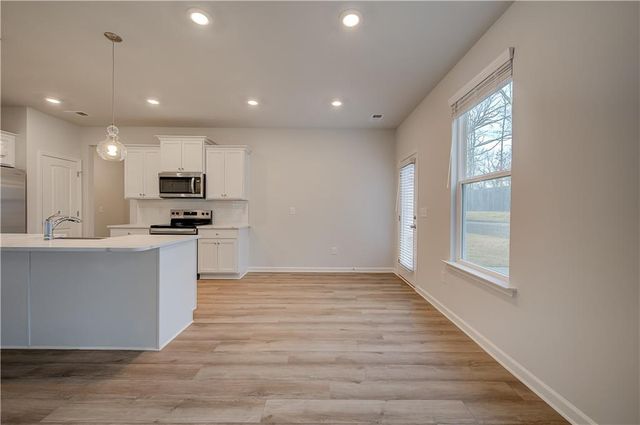 203 St Annes Place, Covington, GA 30016