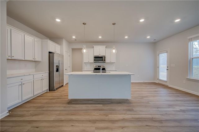 203 St Annes Place, Covington, GA 30016