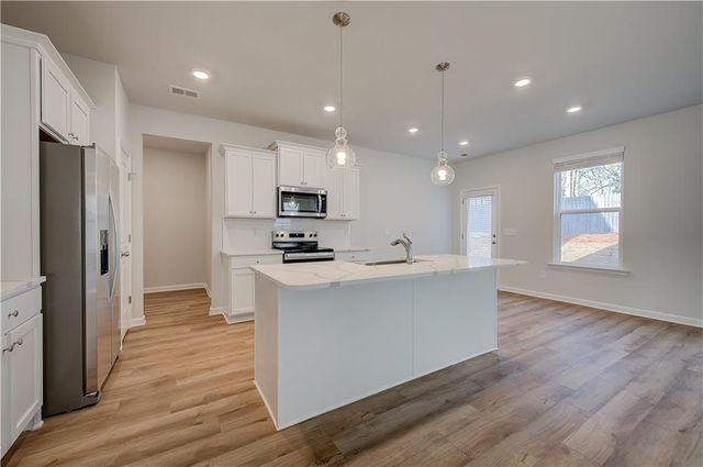 203 St Annes Place, Covington, GA 30016