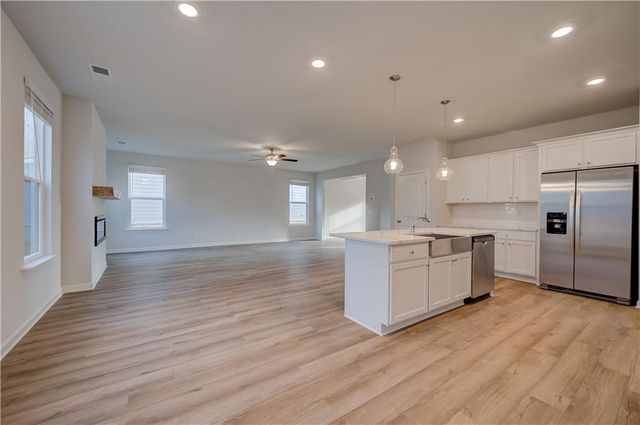 203 St Annes Place, Covington, GA 30016