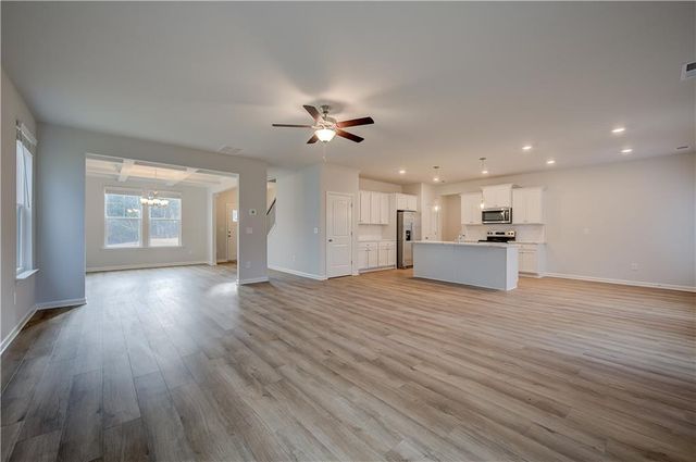 203 St Annes Place, Covington, GA 30016