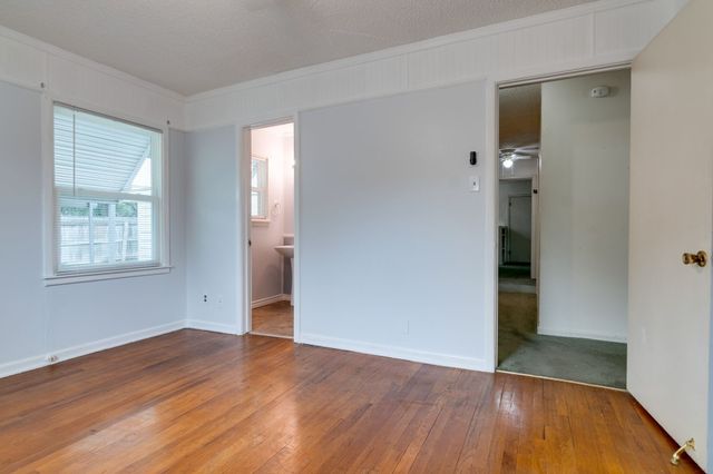 5205 Roxie Street, Haltom City, TX 76117