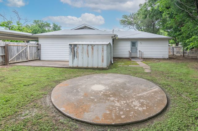 5205 Roxie Street, Haltom City, TX 76117