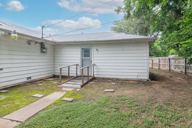 5205 Roxie Street, Haltom City, TX 76117