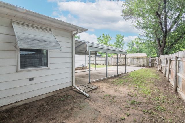 5205 Roxie Street, Haltom City, TX 76117