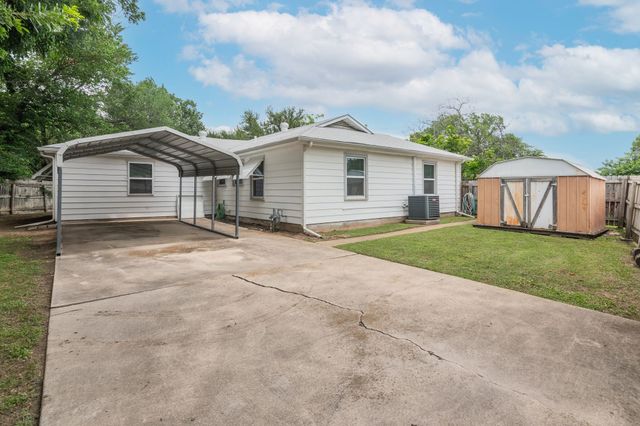 5205 Roxie Street, Haltom City, TX 76117