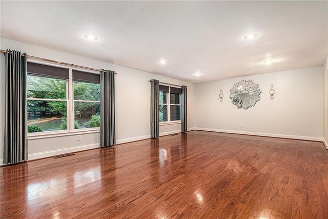 3600 CEDAR KNOLL Drive, Roswell, GA 30076