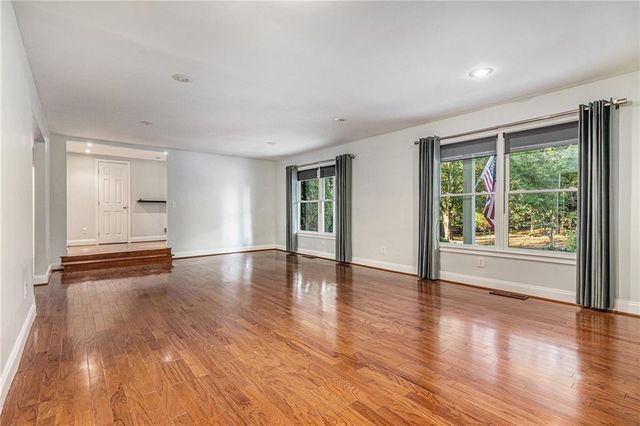 3600 CEDAR KNOLL Drive, Roswell, GA 30076