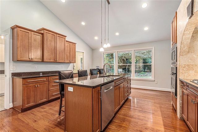 3600 CEDAR KNOLL Drive, Roswell, GA 30076