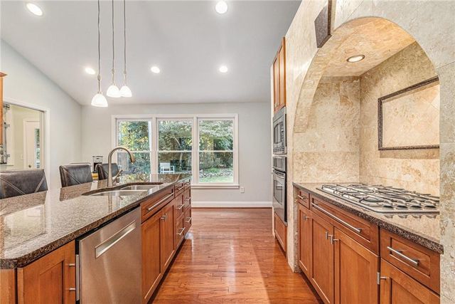 3600 CEDAR KNOLL Drive, Roswell, GA 30076