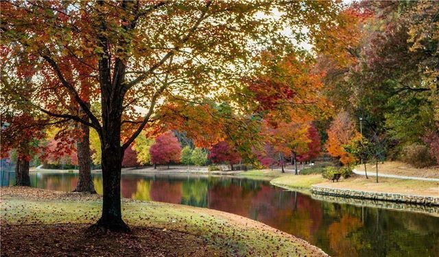 3600 CEDAR KNOLL Drive, Roswell, GA 30076