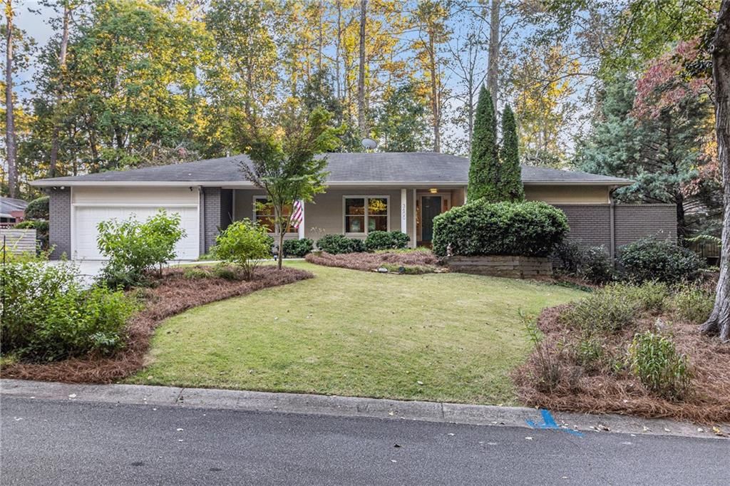 3600 CEDAR KNOLL Drive, Roswell, GA 30076