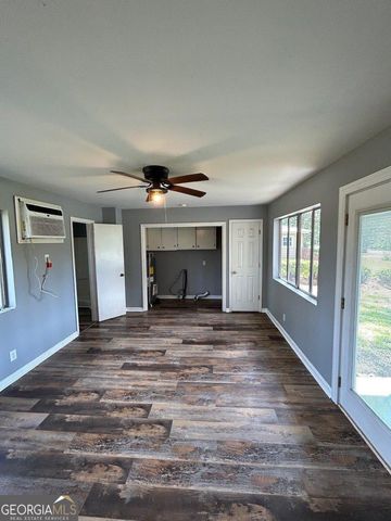 843 Prosperity Drive, Swainsboro, GA 30401