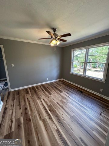 843 Prosperity Drive, Swainsboro, GA 30401