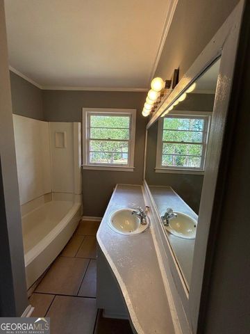 843 Prosperity Drive, Swainsboro, GA 30401