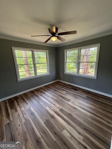 843 Prosperity Drive, Swainsboro, GA 30401