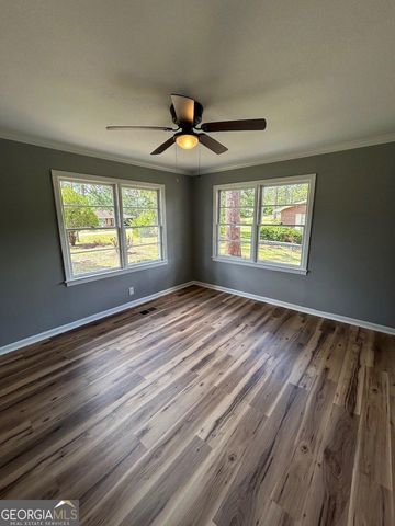 843 Prosperity Drive, Swainsboro, GA 30401